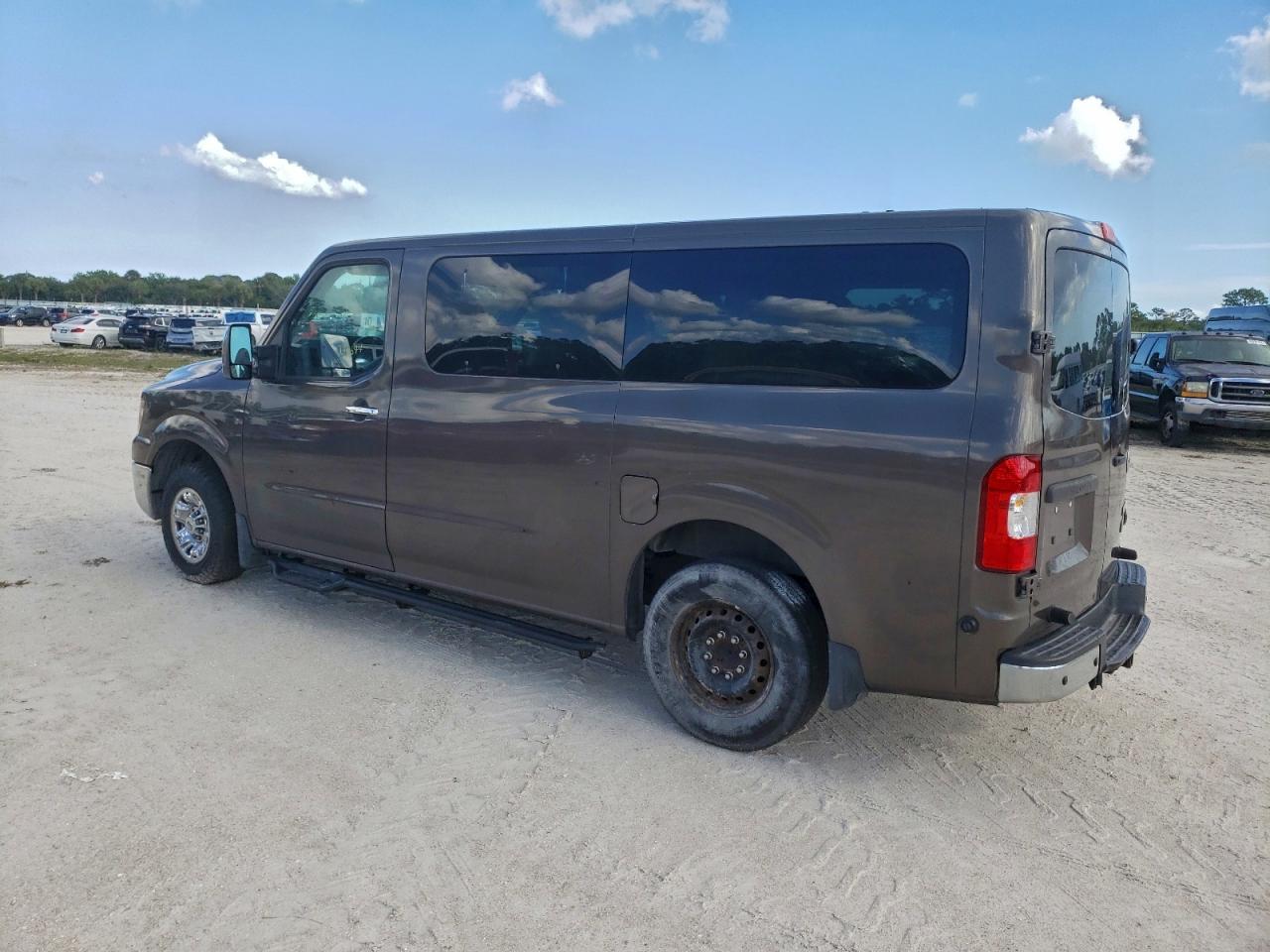 NISSAN NV3500 3500 S