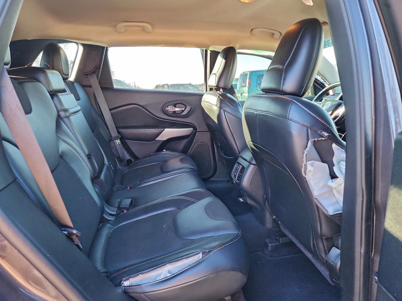 JEEP GRAND CHEROKEE LATITUDE PLUS