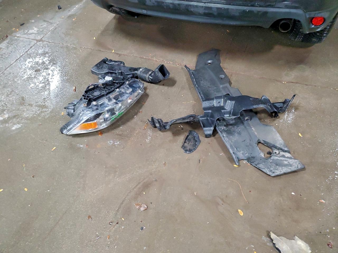 MITSUBISHI OUTLANDER ES