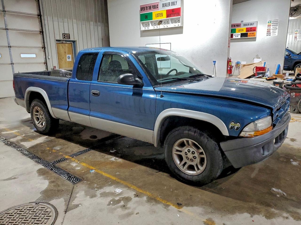 Lot #3317778070 2003 DODGE DAKOTA SXT