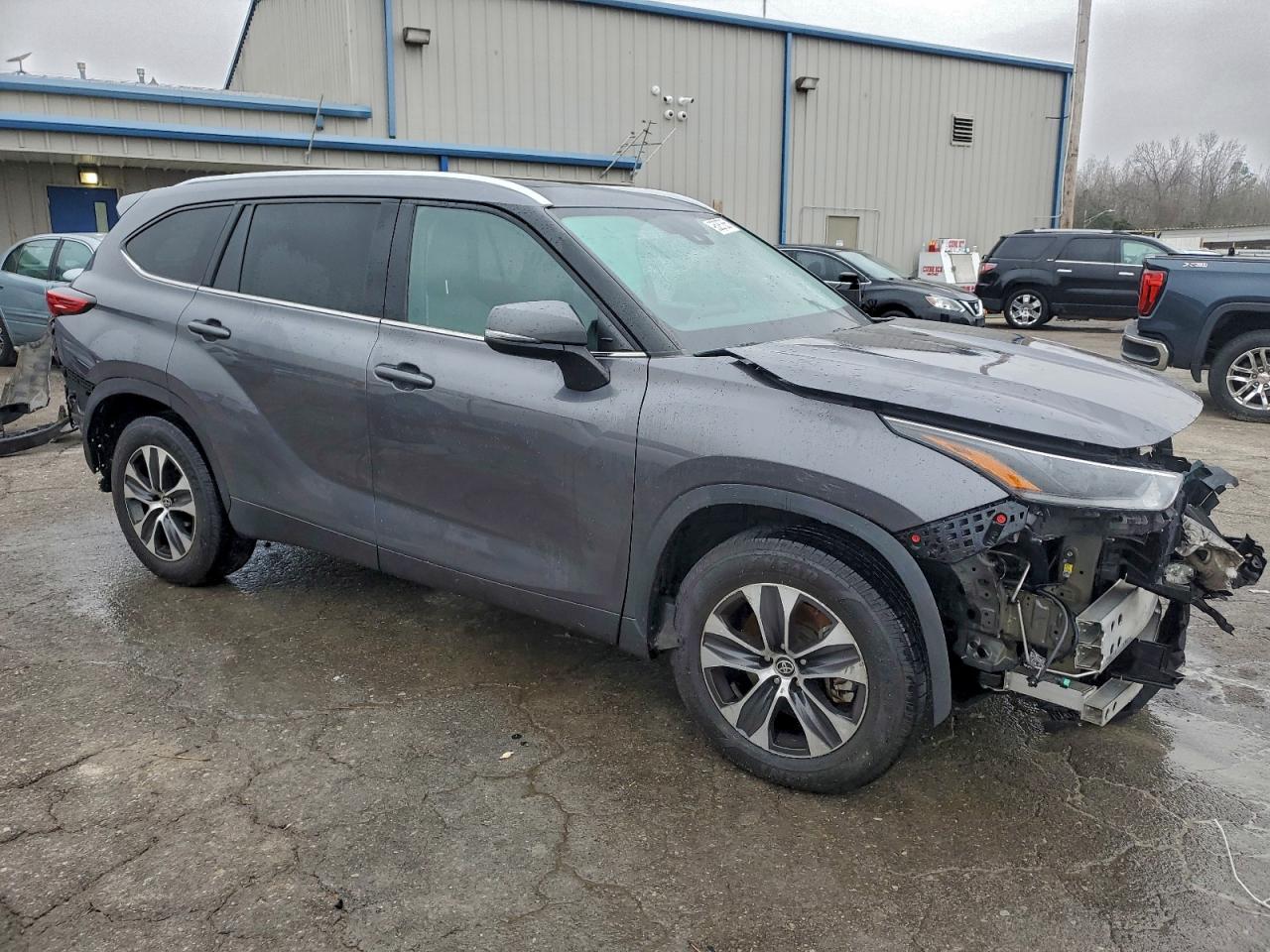 TOYOTA HIGHLANDER XLE