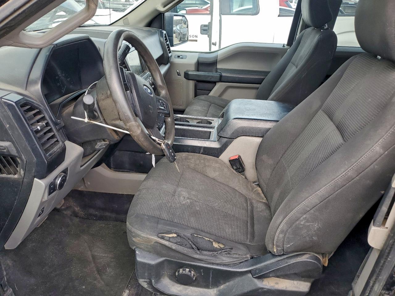 FORD F-150 SUPER CAB