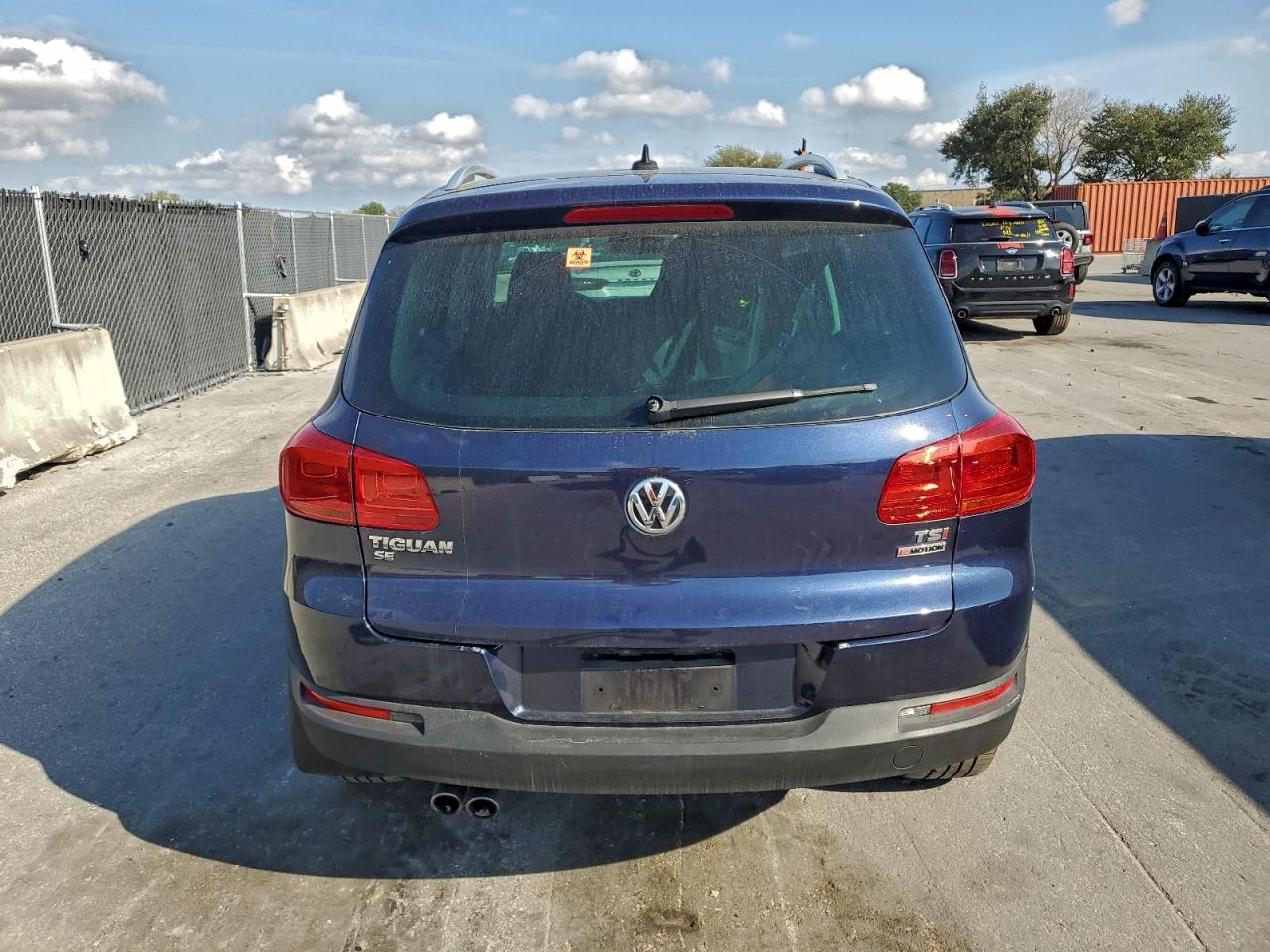 VOLKSWAGEN TIGUAN S