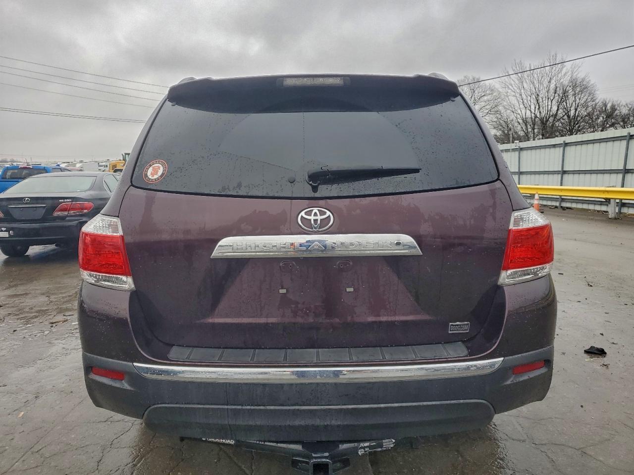 TOYOTA HIGHLANDER BASE