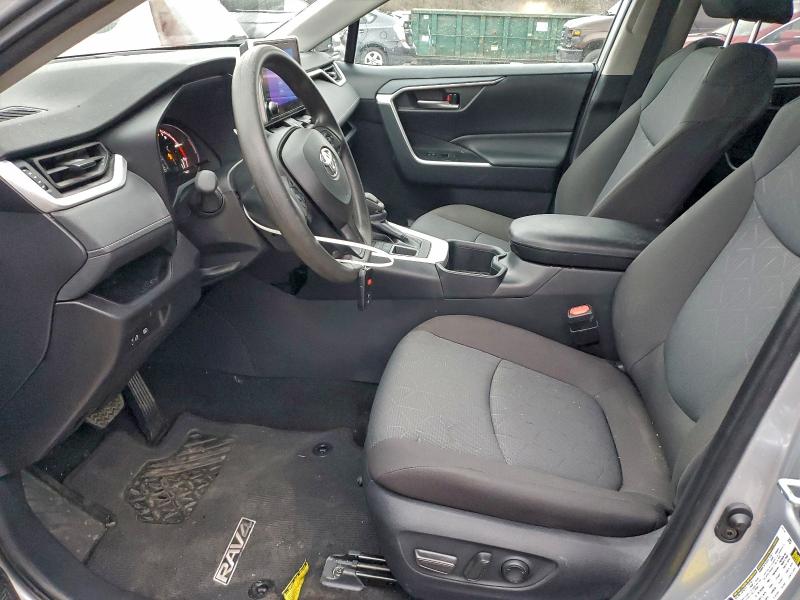 2025 TOYOTA RAV4 XLE #3302646190