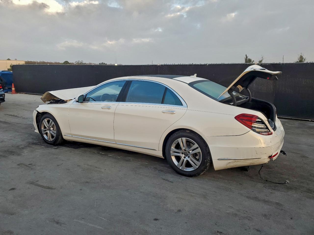 MERCEDES-BENZ S-CLASS 560 4MATIC