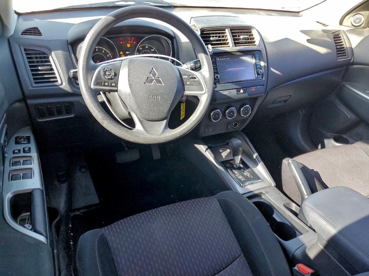 MITSUBISHI OUTLANDER ES