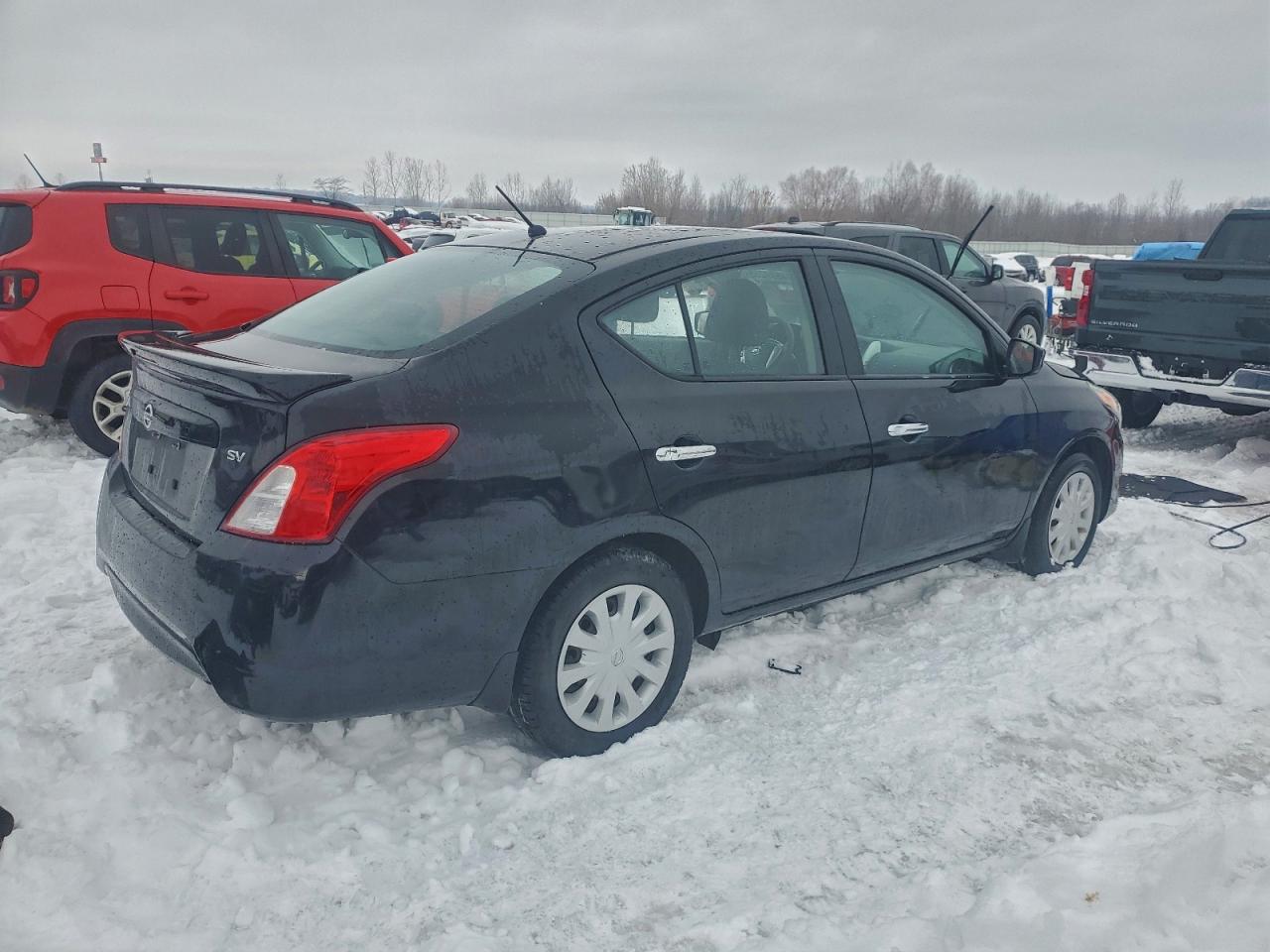 NISSAN VERSA S
