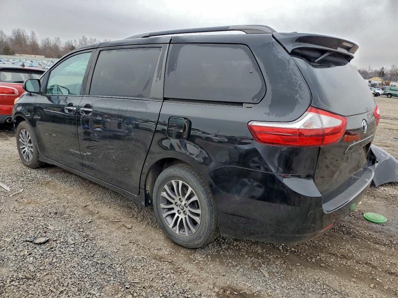 2019 TOYOTA SIENNA XLE #3305355329