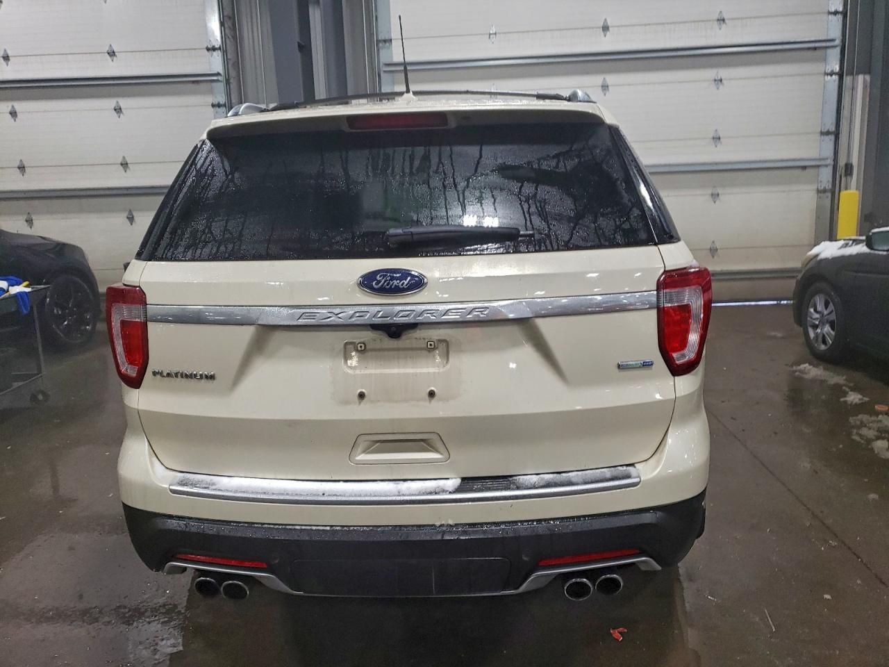 FORD EXPLORER PLATINUM