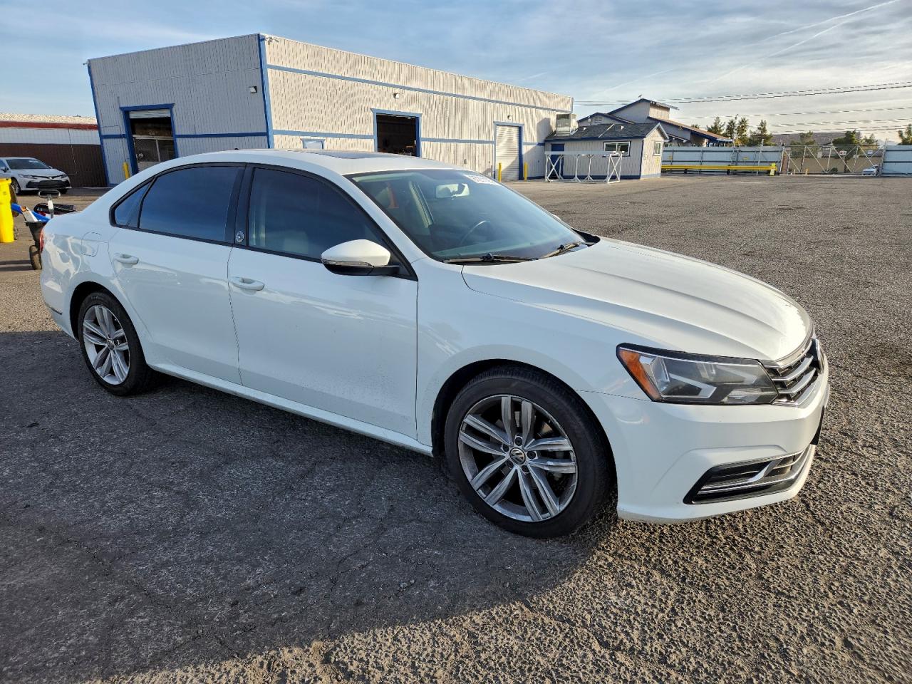 Lot #3319446664 2019 VOLKSWAGEN PASSAT WOL