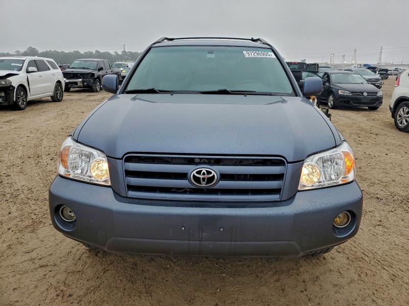 2005 TOYOTA HIGHLANDER #3317850911