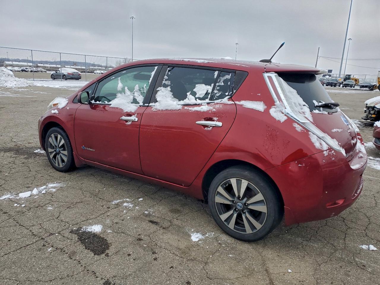 NISSAN LEAF S