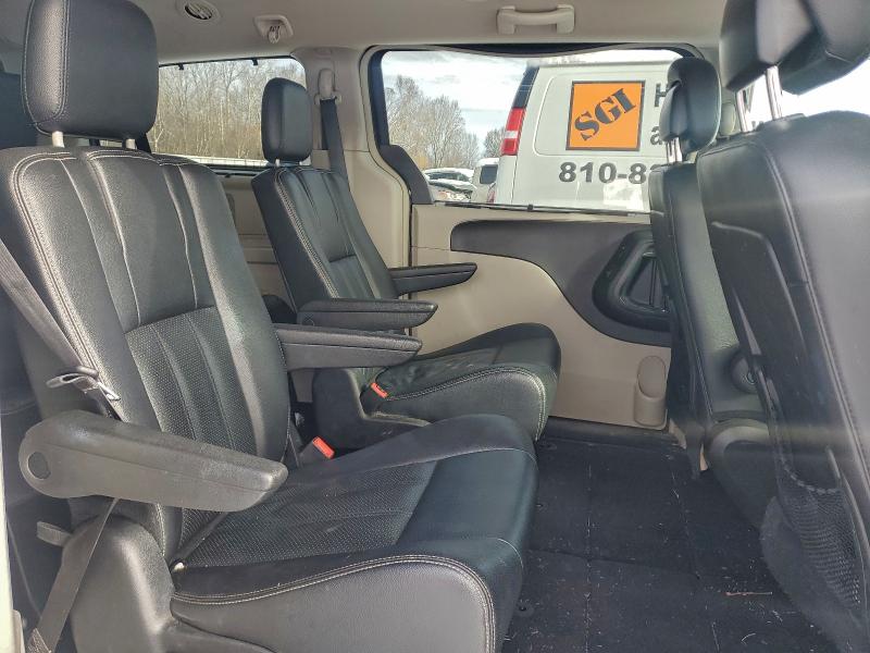 2016 CHRYSLER TOWN & COU #3301833334