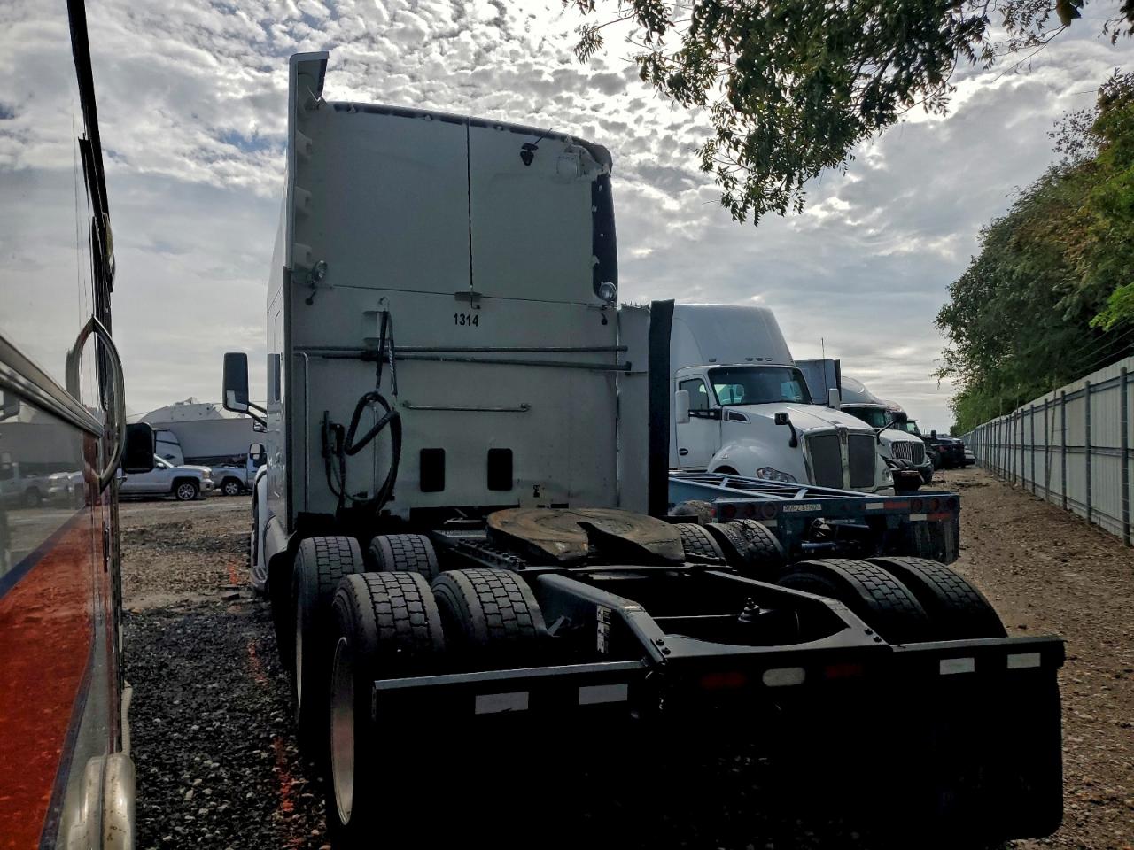 Lot #3309247617 2021 PETERBILT 579