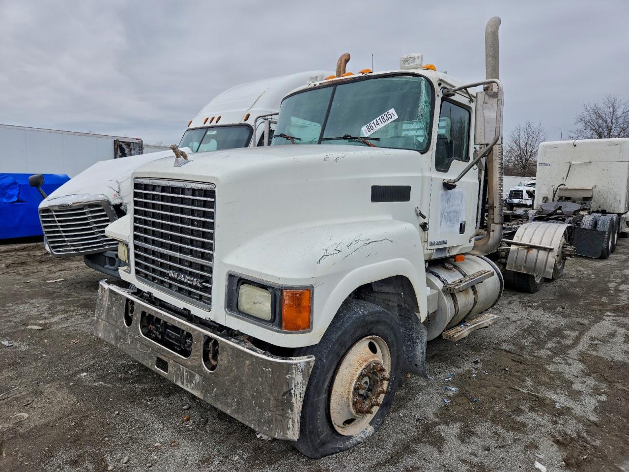 Lot #3315671772 2009 MACK UNKNOWN