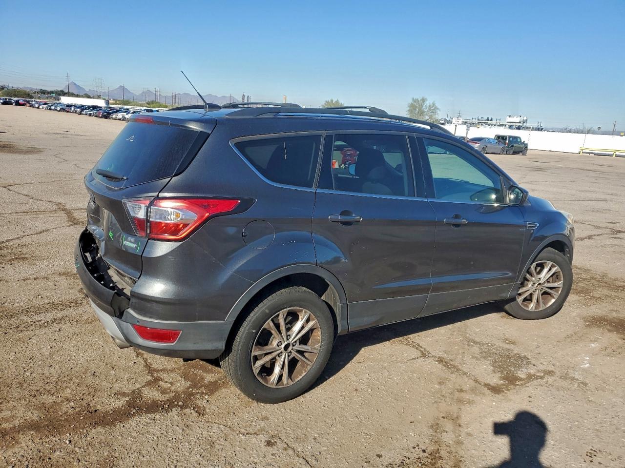 FORD ESCAPE SE