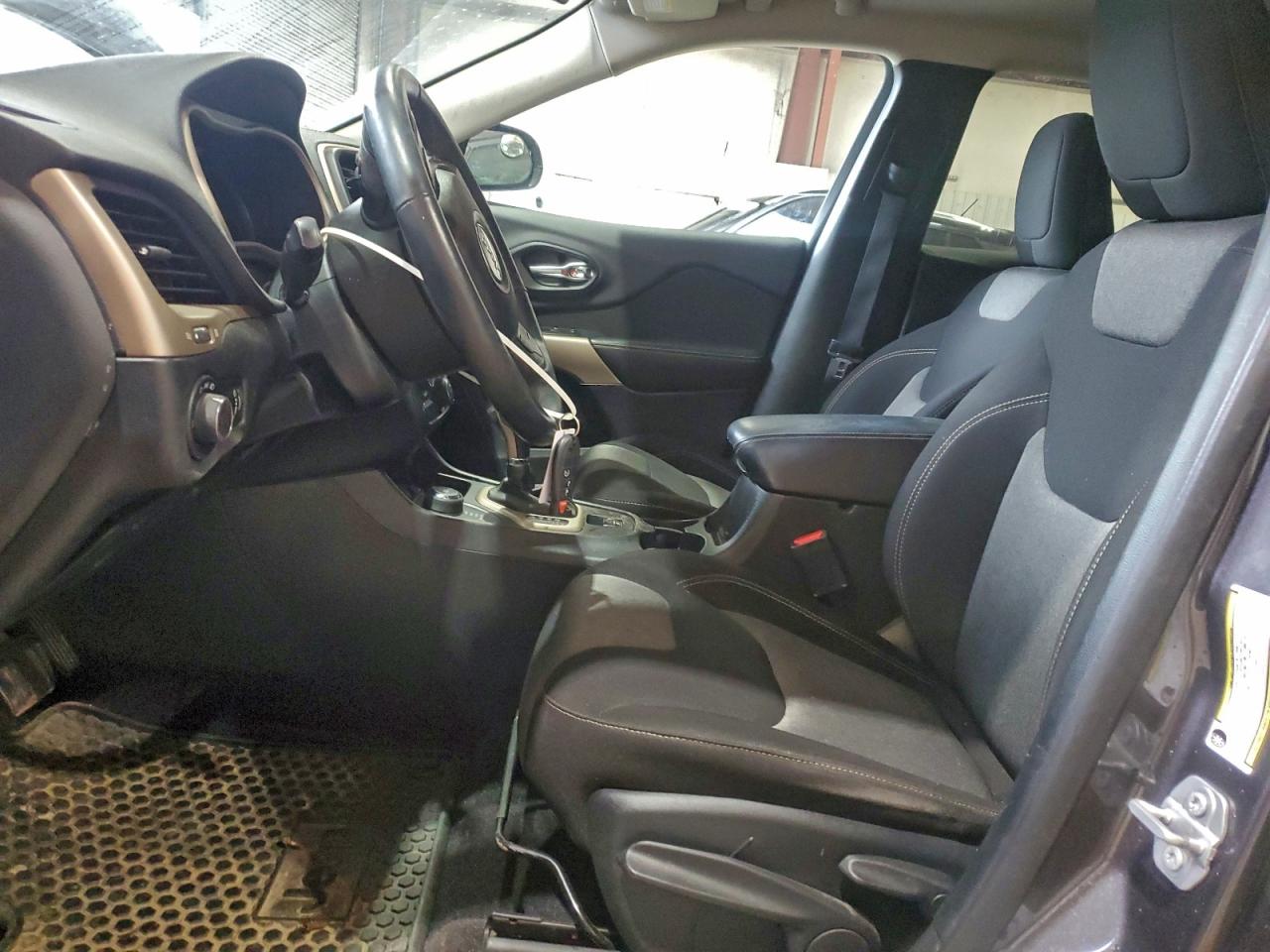 JEEP GRAND CHEROKEE SPORT