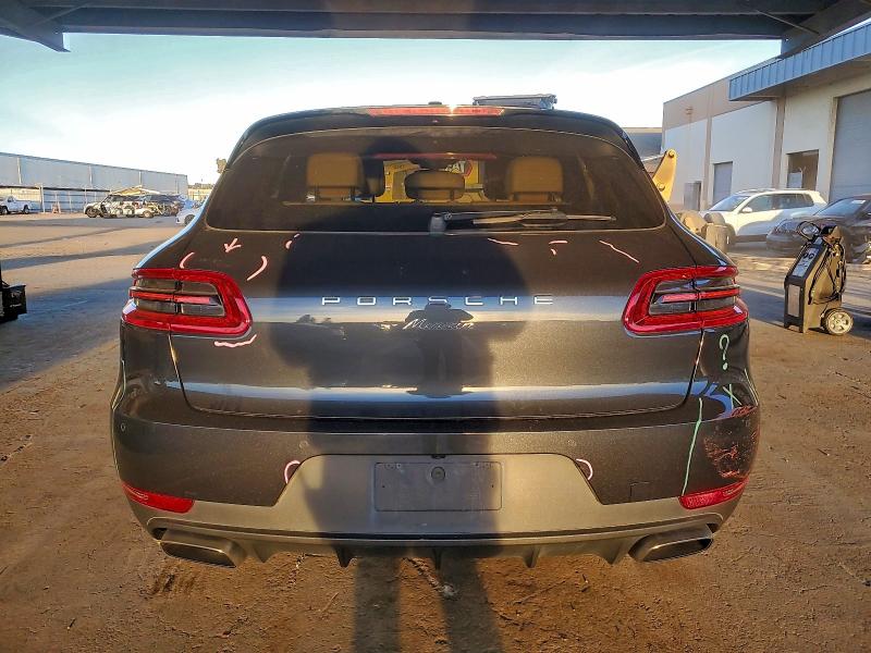 2018 PORSCHE MACAN #3304499599