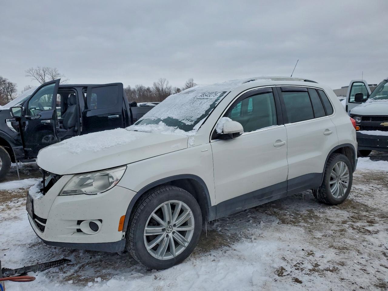 VOLKSWAGEN TIGUAN SE