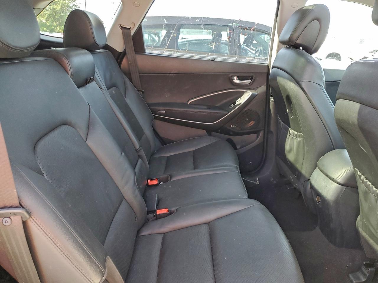 Lot #3304523456 2017 HYUNDAI SANTA FE S