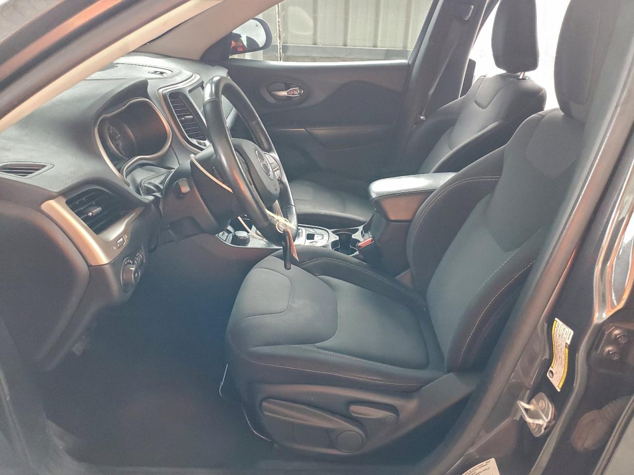 JEEP GRAND CHEROKEE LATITUDE