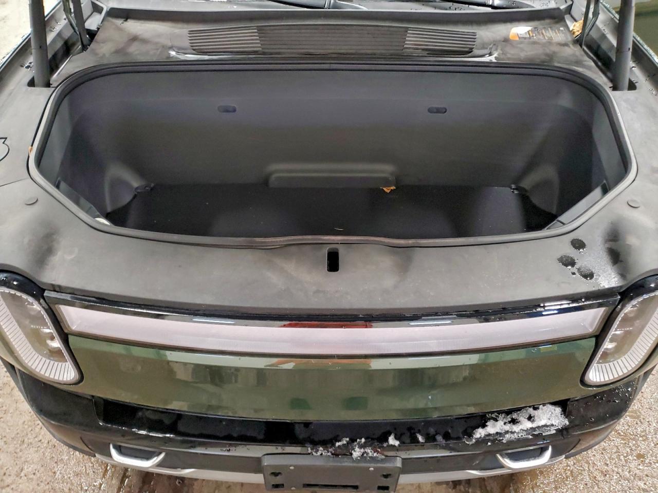 RIVIAN R1T LAUNCH EDITION