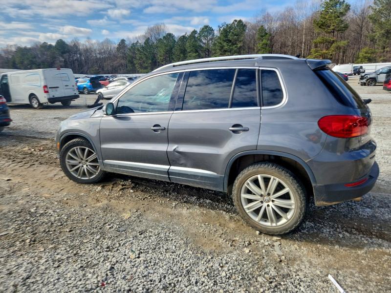2016 VOLKSWAGEN TIGUAN S #3303815420