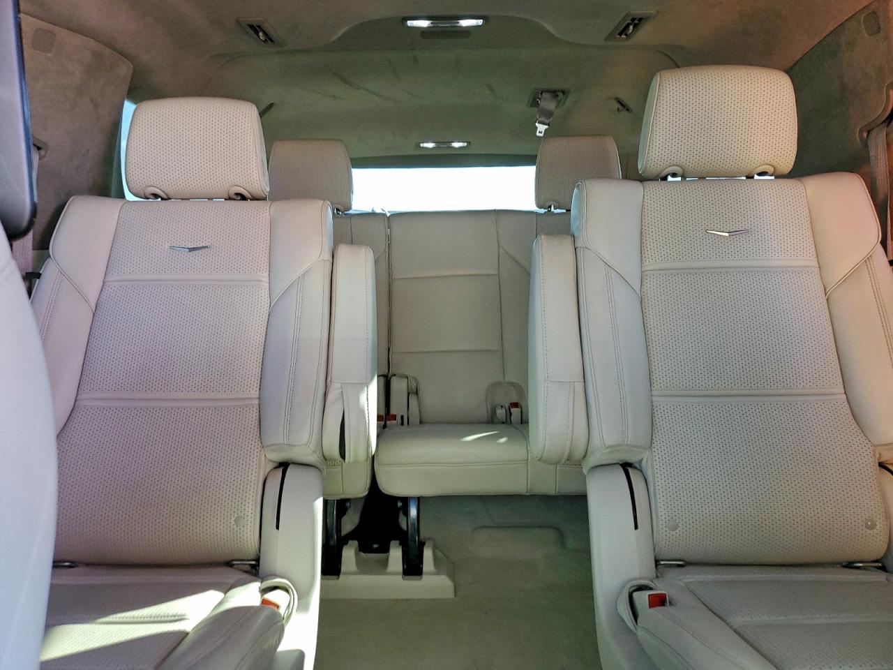 CADILLAC ESCALADE ESV SPORT PLATINUM
