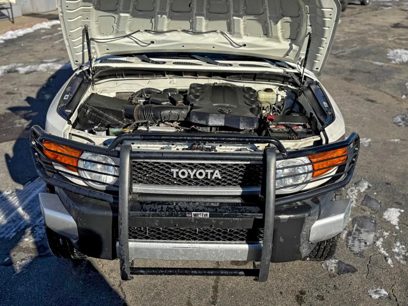 2014 TOYOTA FJ CRUISER #3308237203