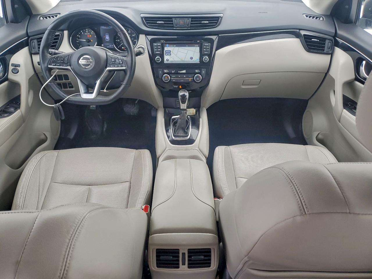 NISSAN ROGUE SPORT S