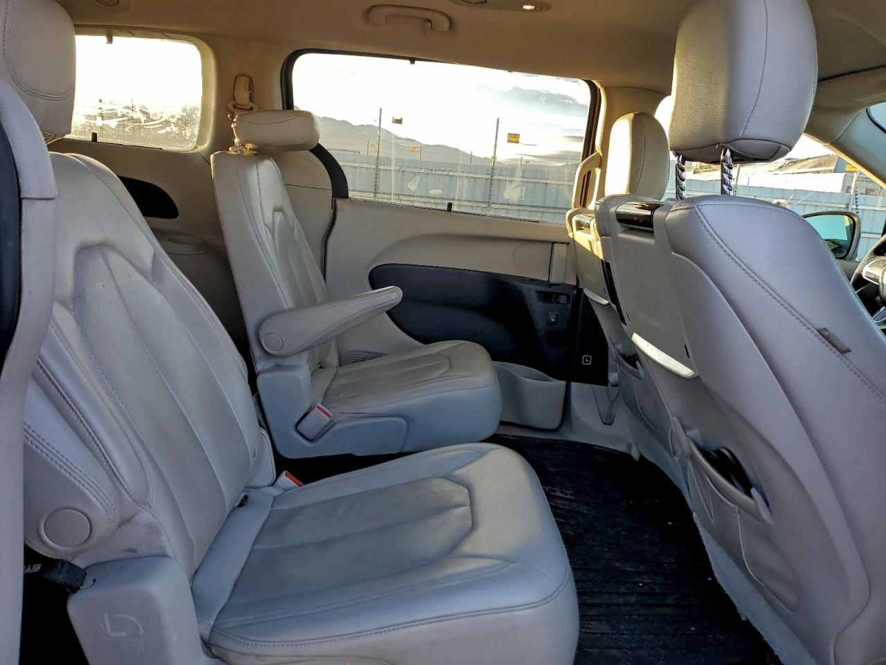 Lot #3319274711 2017 CHRYSLER PACIFICA T