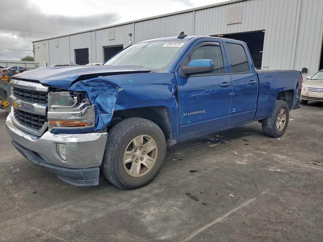 CHEVROLET SILVERADO C1500 LT