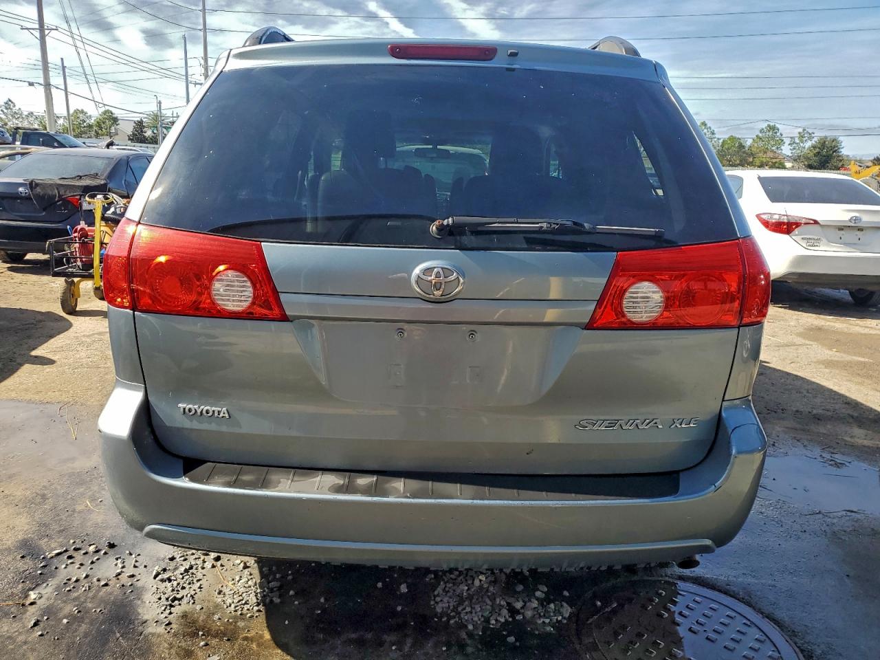 TOYOTA SIENNA XLE