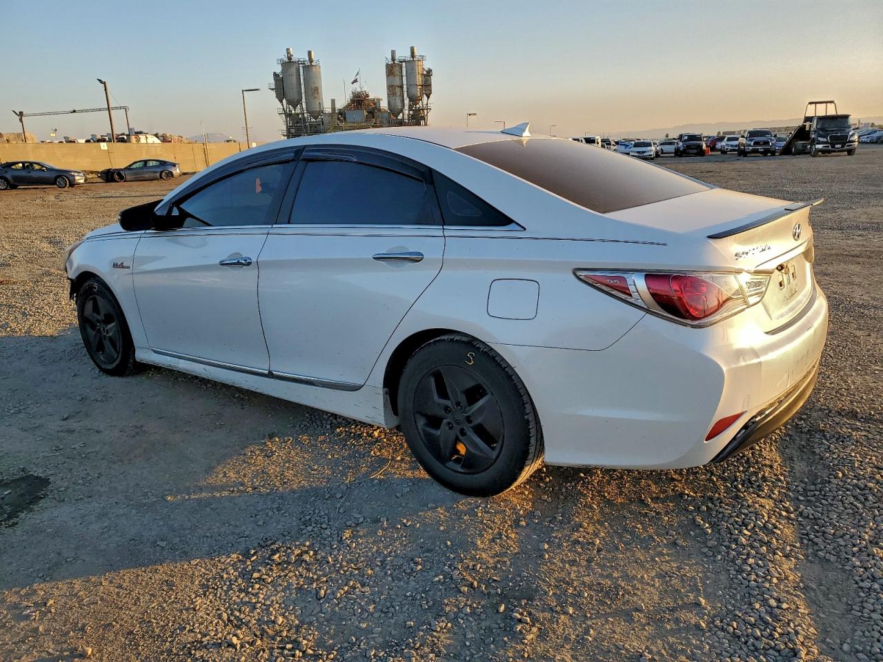 HYUNDAI SONATA HYBRID