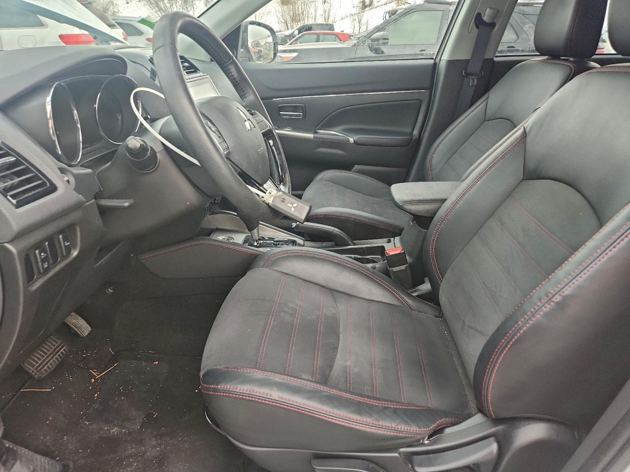 MITSUBISHI OUTLANDER S/SE