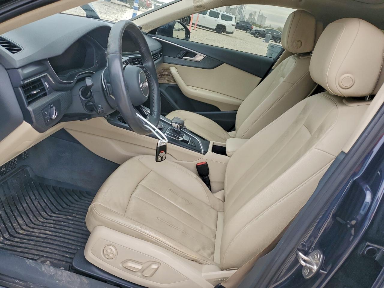 AUDI A4 PREMIUM PLUS