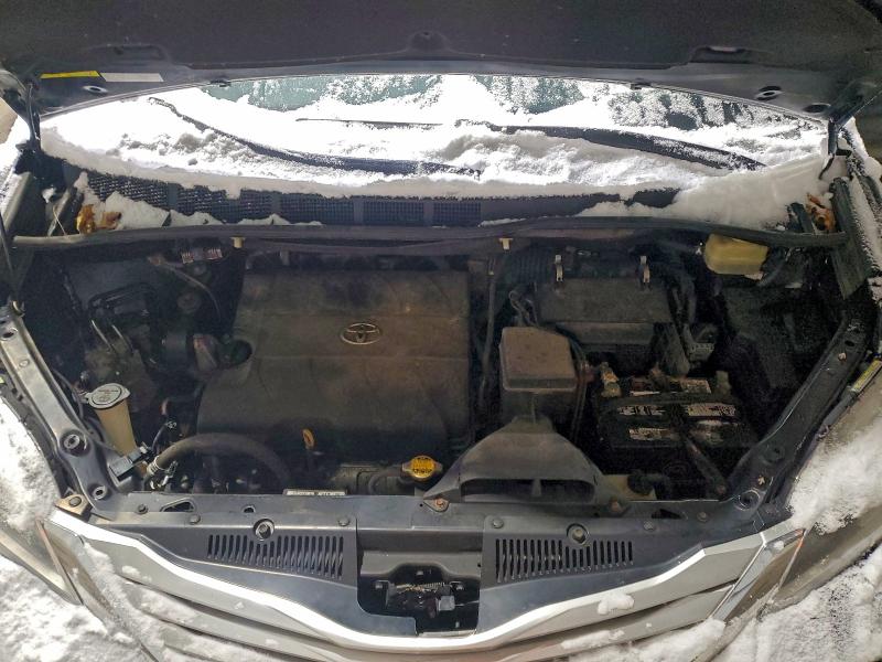 2015 TOYOTA SIENNA XLE #3315818344