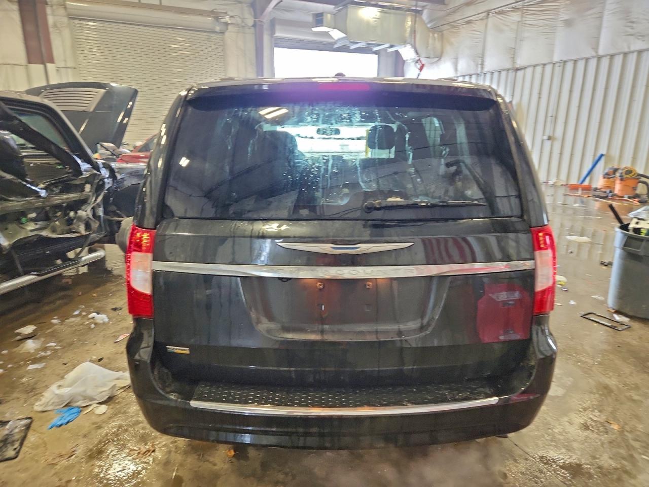 CHRYSLER TOWN & COUNTRY TOURING