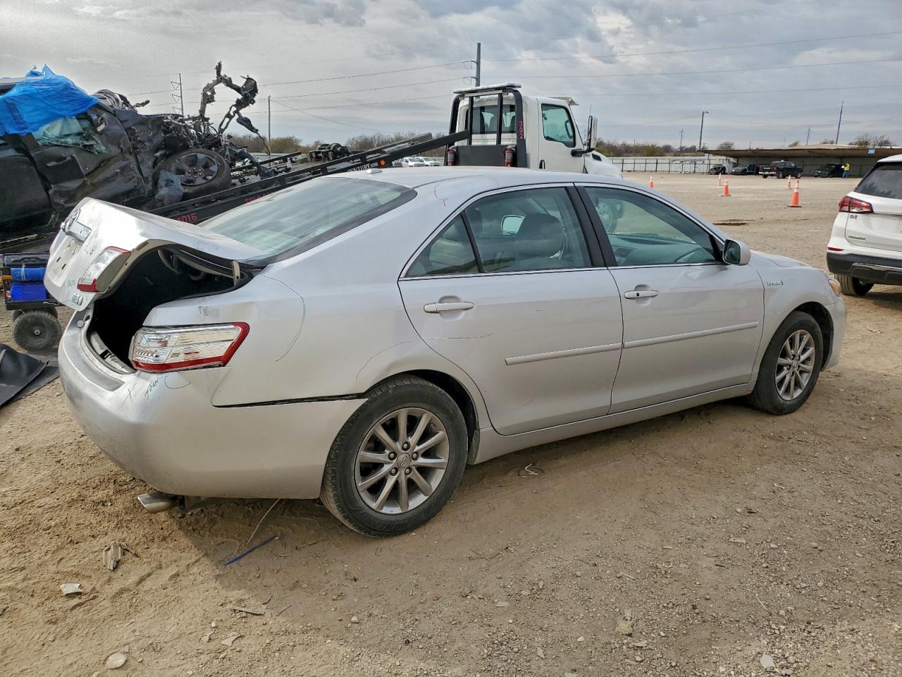 Lot #3317149990 2010 TOYOTA CAMRY HYBR