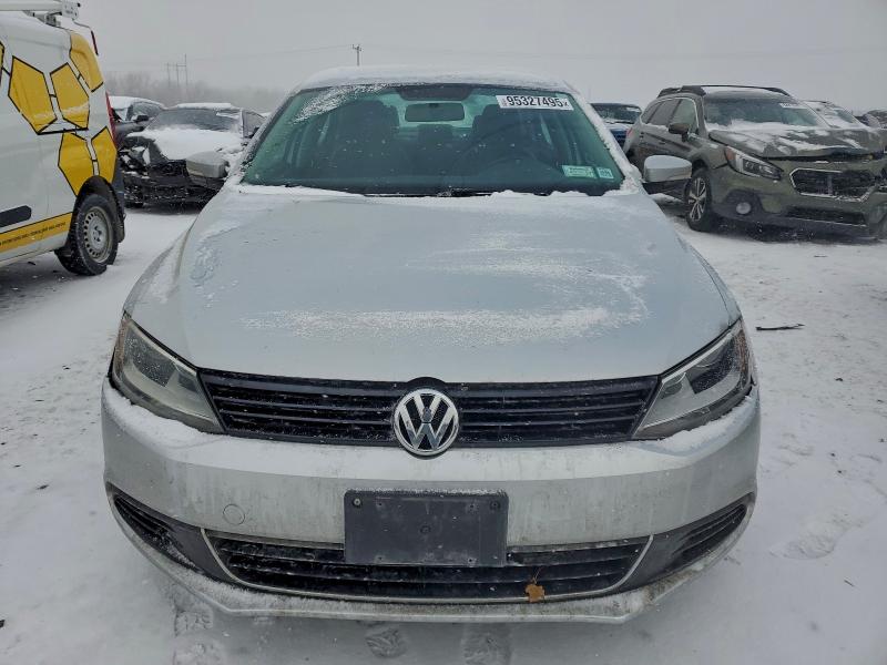 2013 VOLKSWAGEN JETTA SE #3305309315