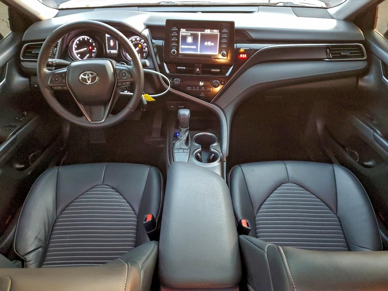 TOYOTA CAMRY SE NIGHT SHADE