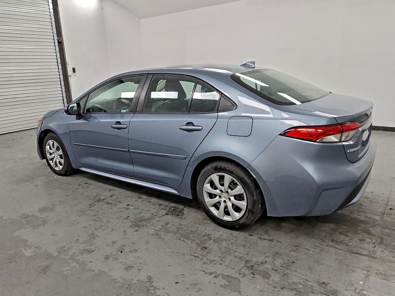 Lot #3312369778 2021 TOYOTA COROLLA LE