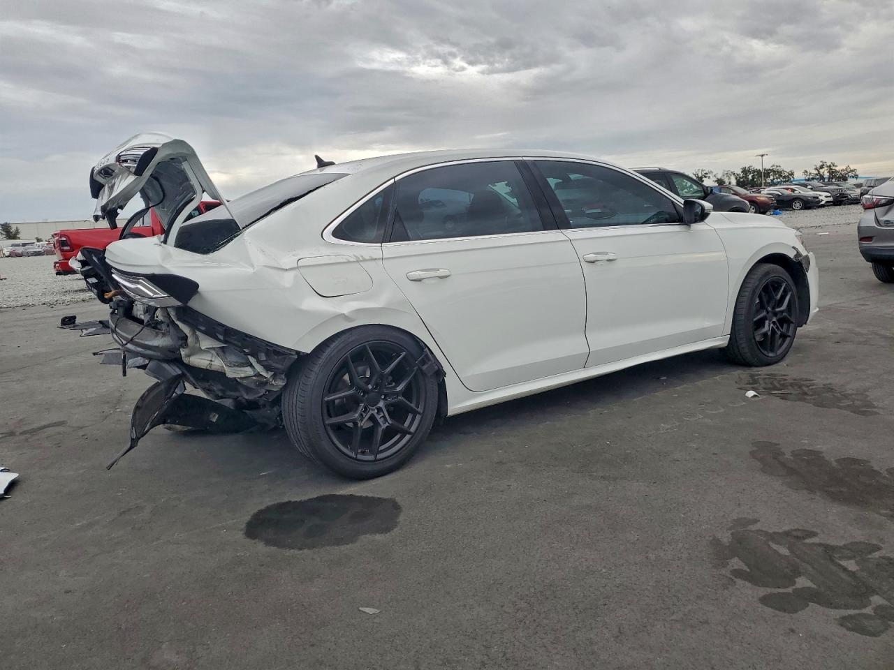 VOLKSWAGEN PASSAT SE