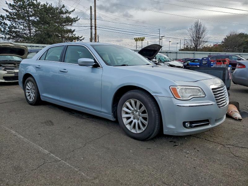 2013 CHRYSLER 300 #3303665948