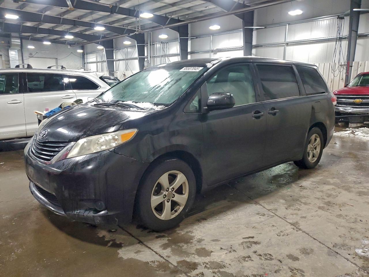 Lot #3305349310 2012 TOYOTA SIENNA BAS