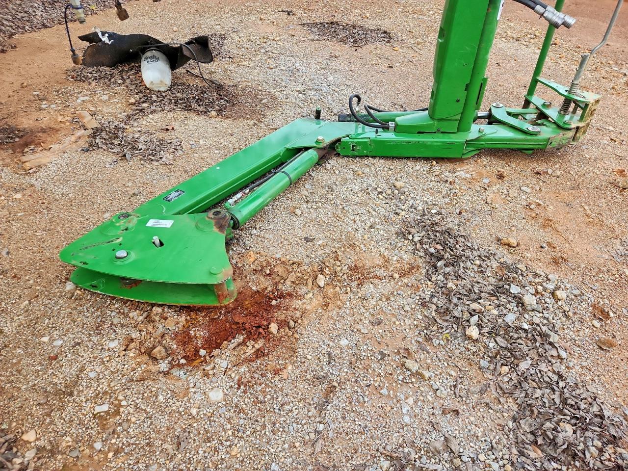 Lot #3311453253 2022 JOHN DEERE 520M