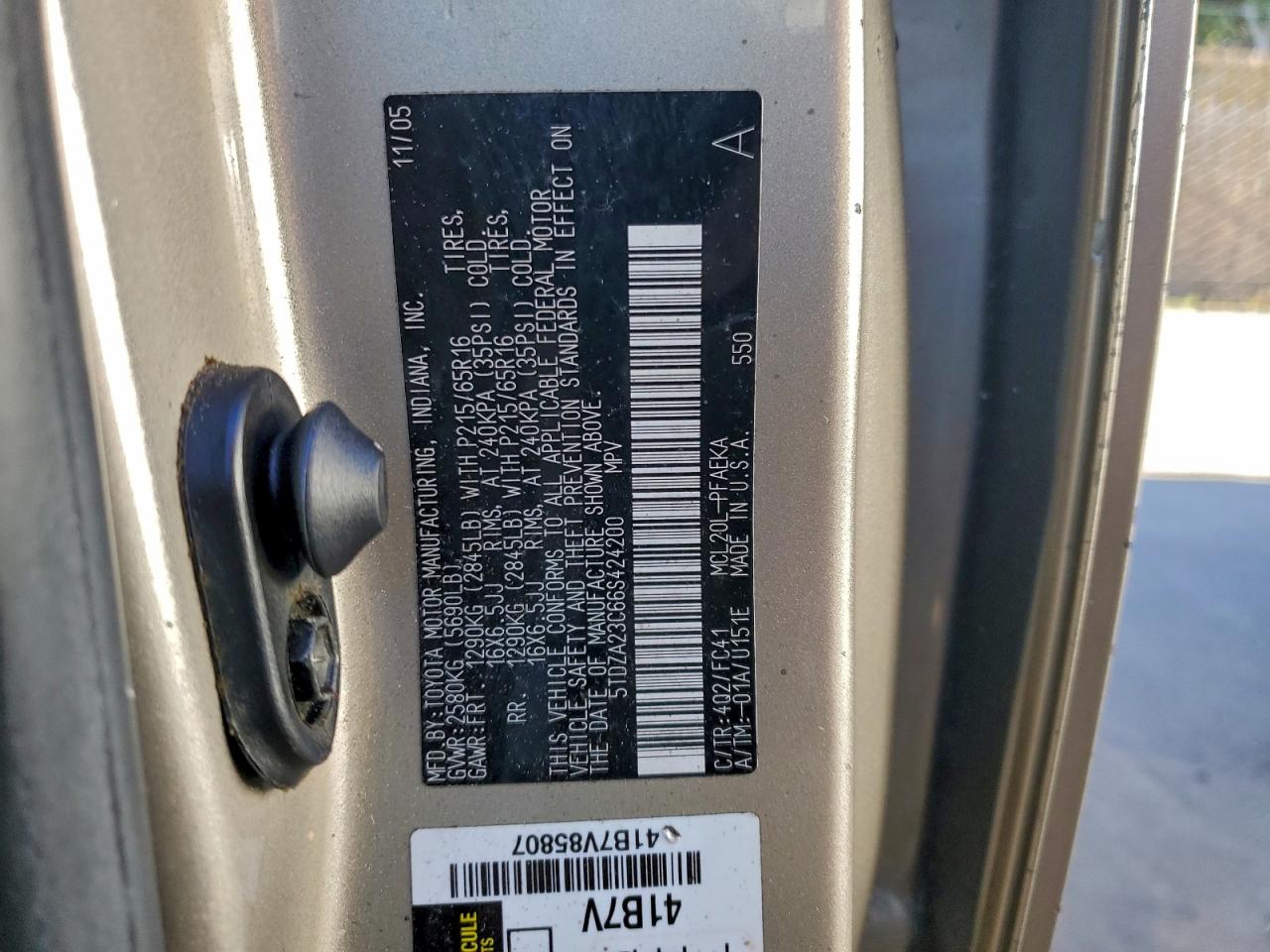 Lot #3305605802 2006 TOYOTA SIENNA CE