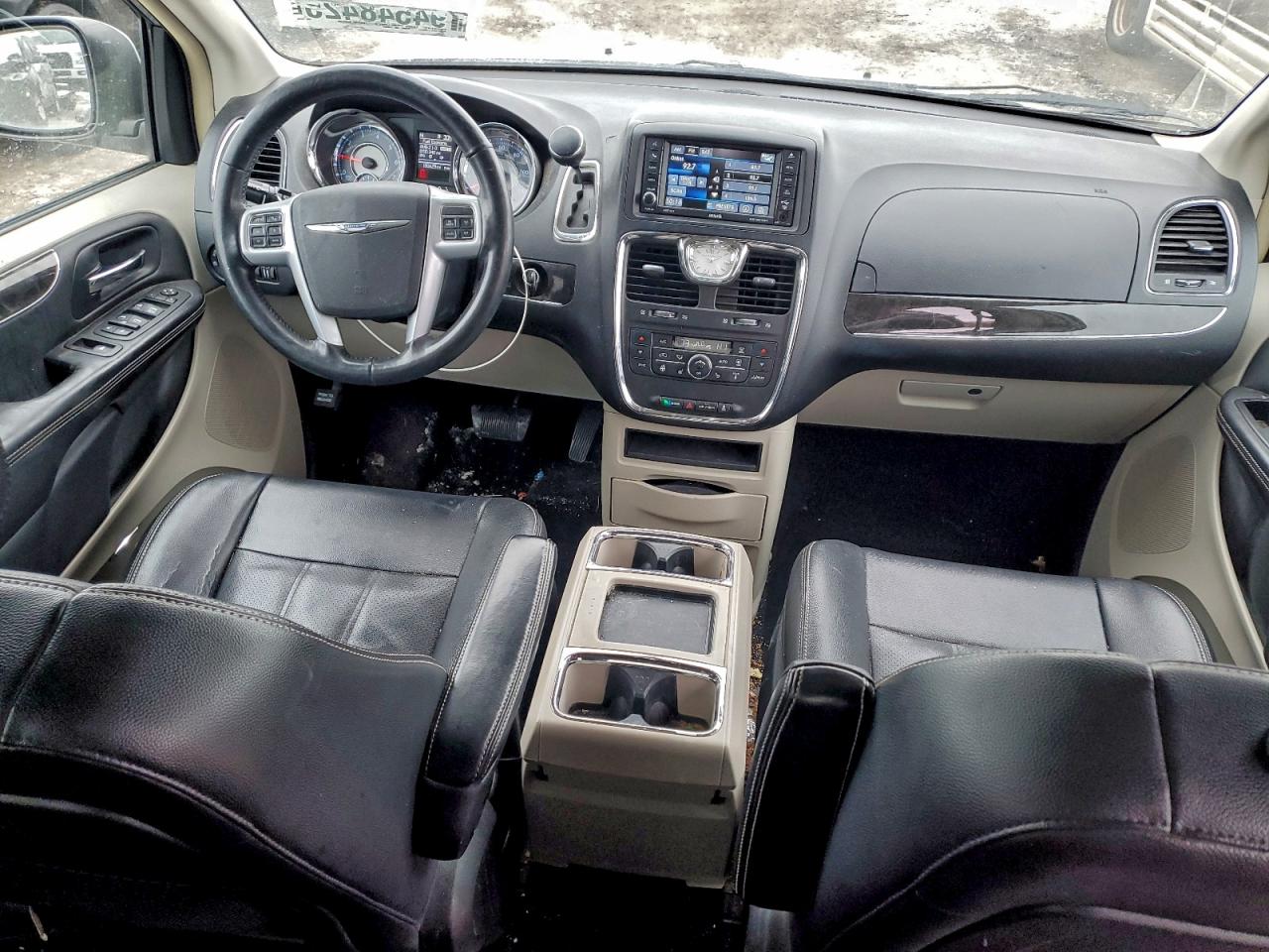 CHRYSLER TOWN & COUNTRY TOURING L