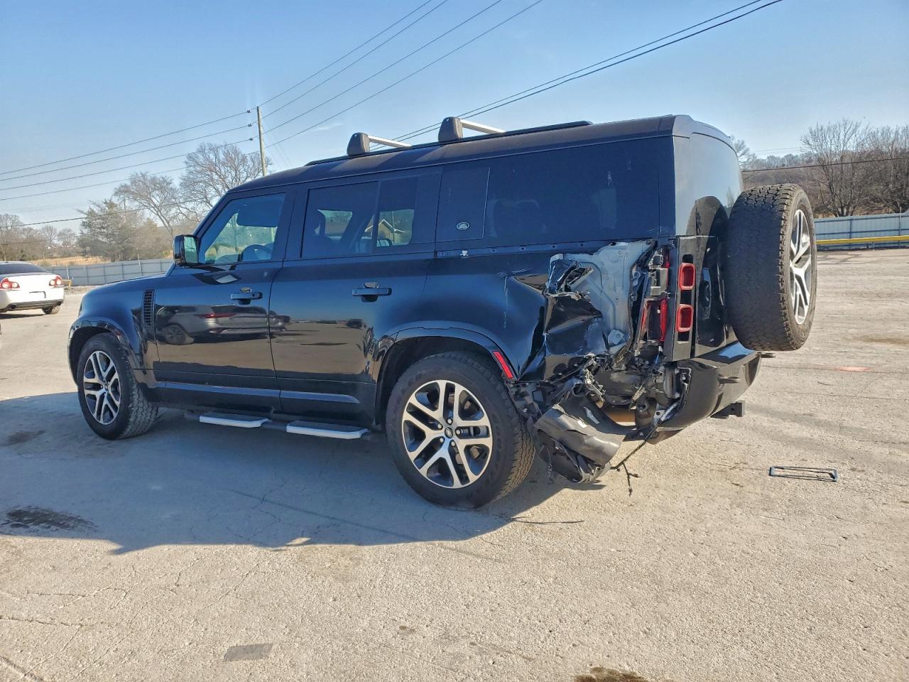 LAND ROVER DEFENDER 130 X-DYNAMIC SE